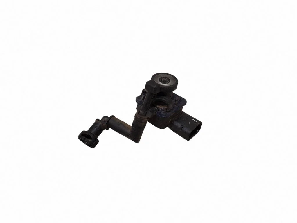 Reversing camera LB5T19G490AE