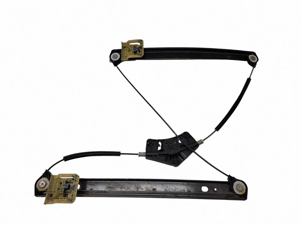 Priekšējā el. loga pacēlāja mehānisms bez motoriņa 4KE837462