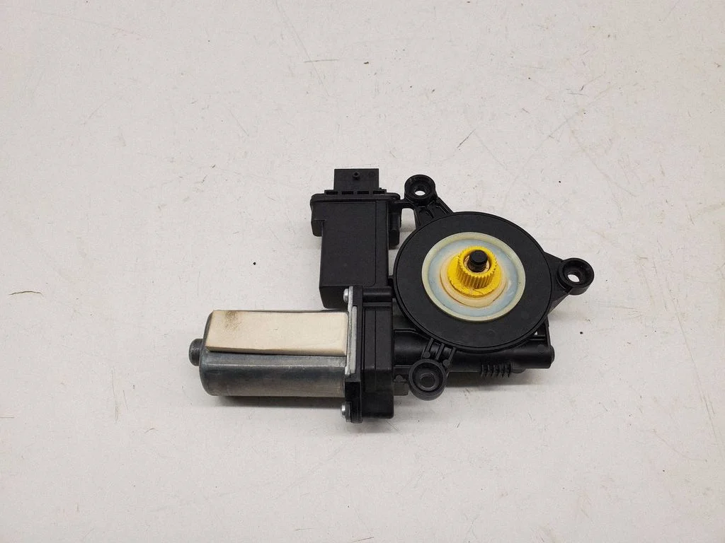 Front door window regulator motor – front right