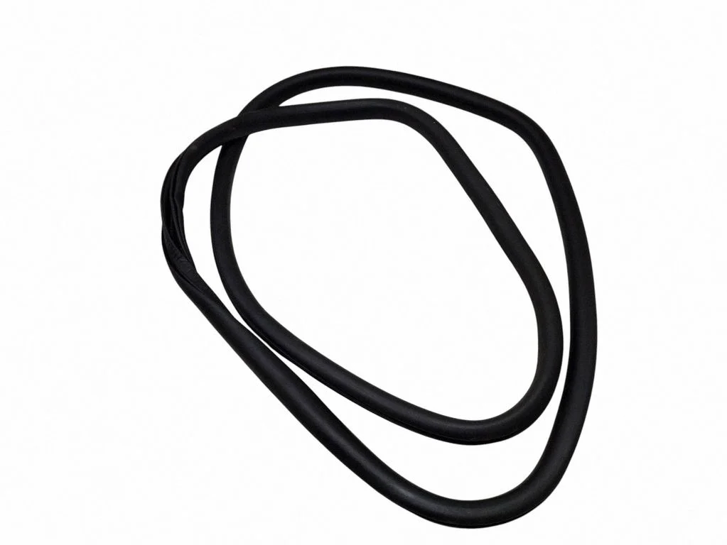 Rear door rubber seal (on body) – rear right