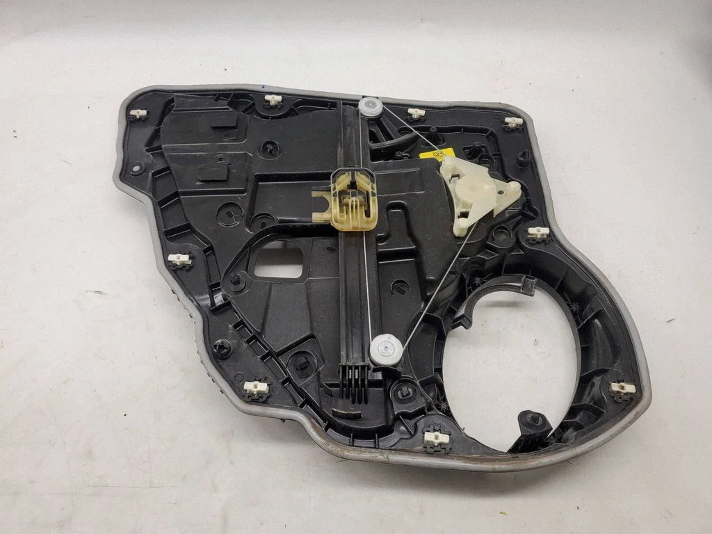 Rear window lifting mechanism without motor 00505737250