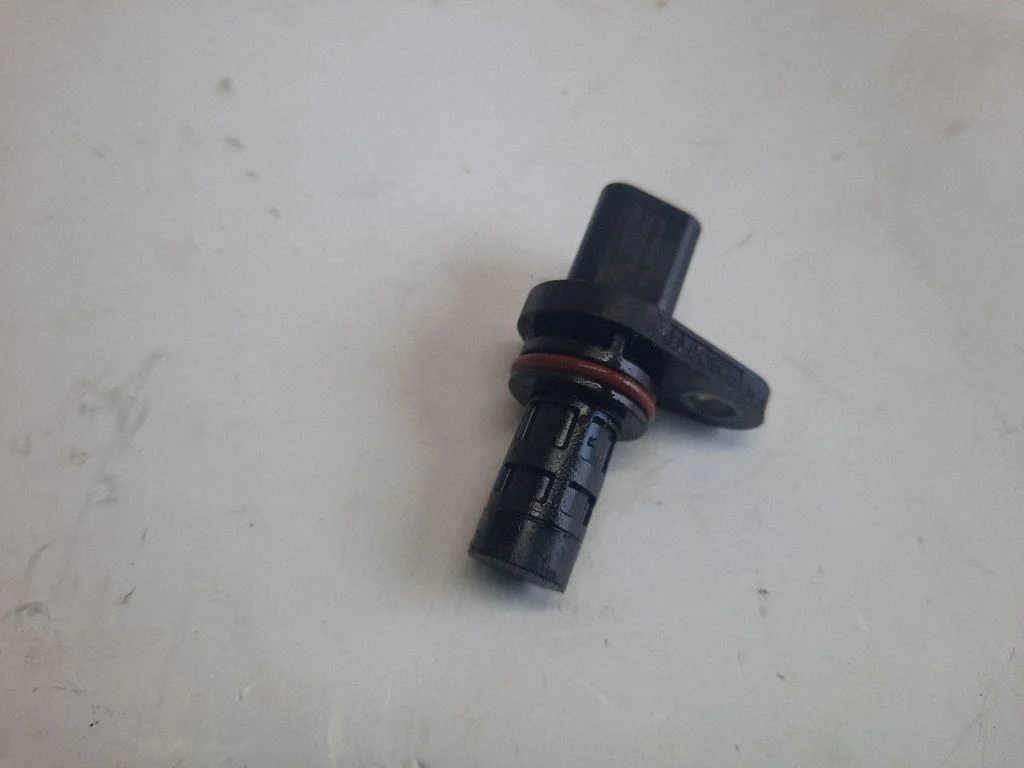 Kloķvārpstas apgriezienu devējs 04C907601