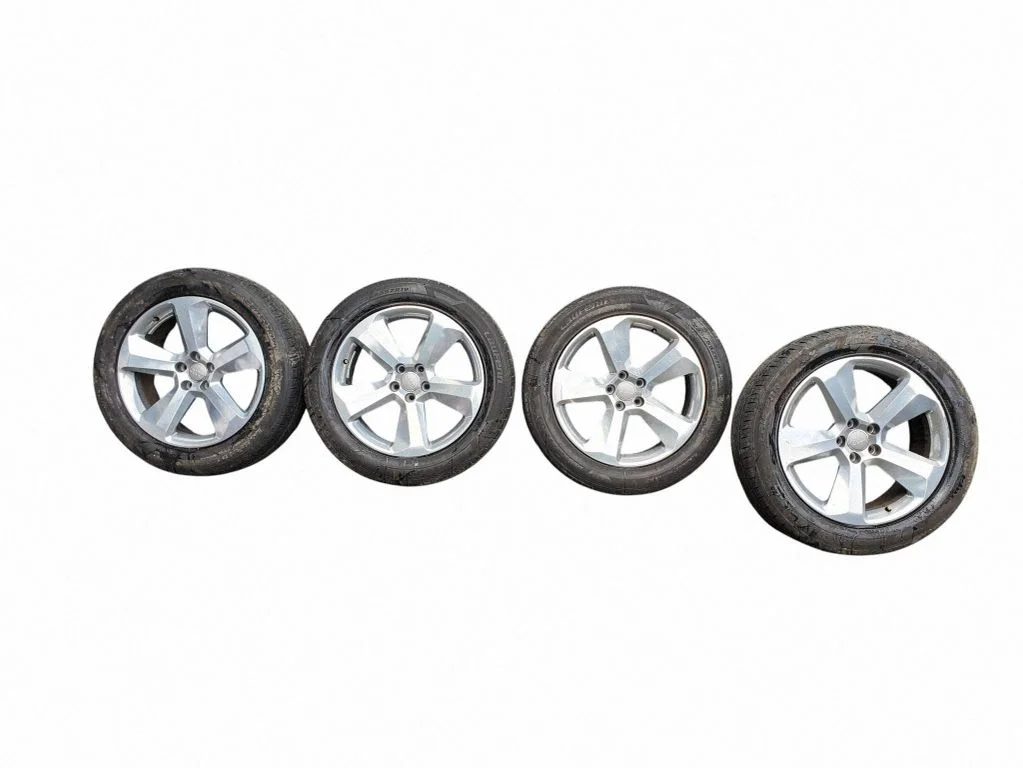 R19 valuvelg (-veljed) – Audi Q5 SQ5 8R (2008-2017)
