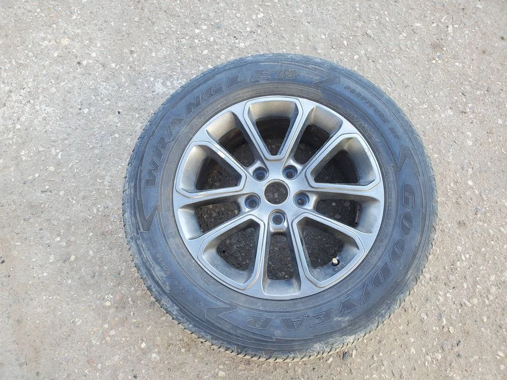 R18 alloy rim 1VH40TRMAB