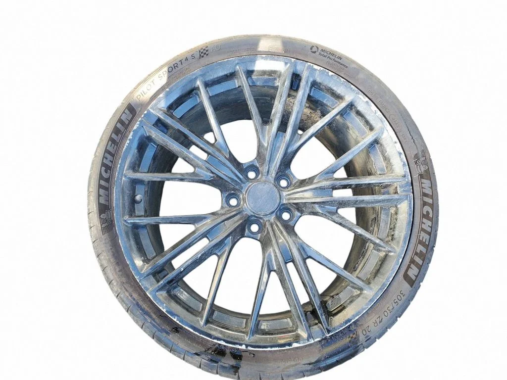 R20 alloy rim
