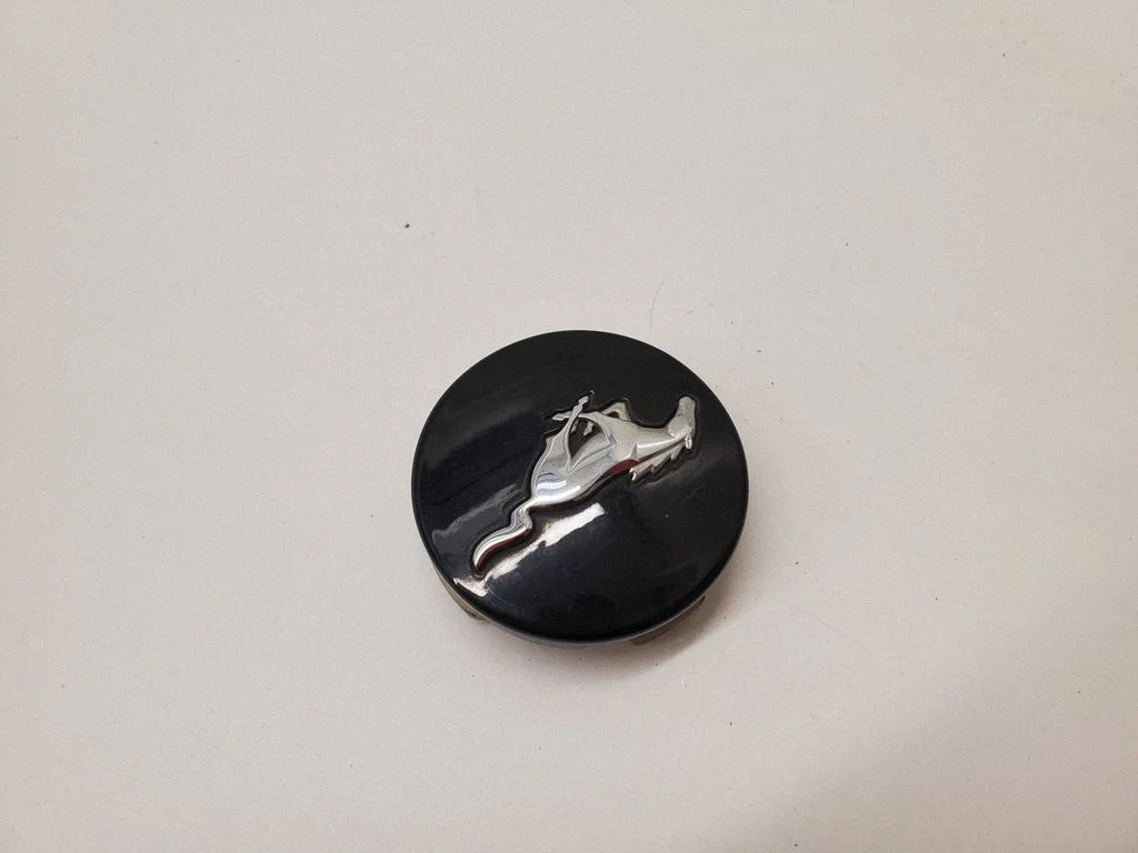Original wheel cap – Ford Mustang VI (2015-)
