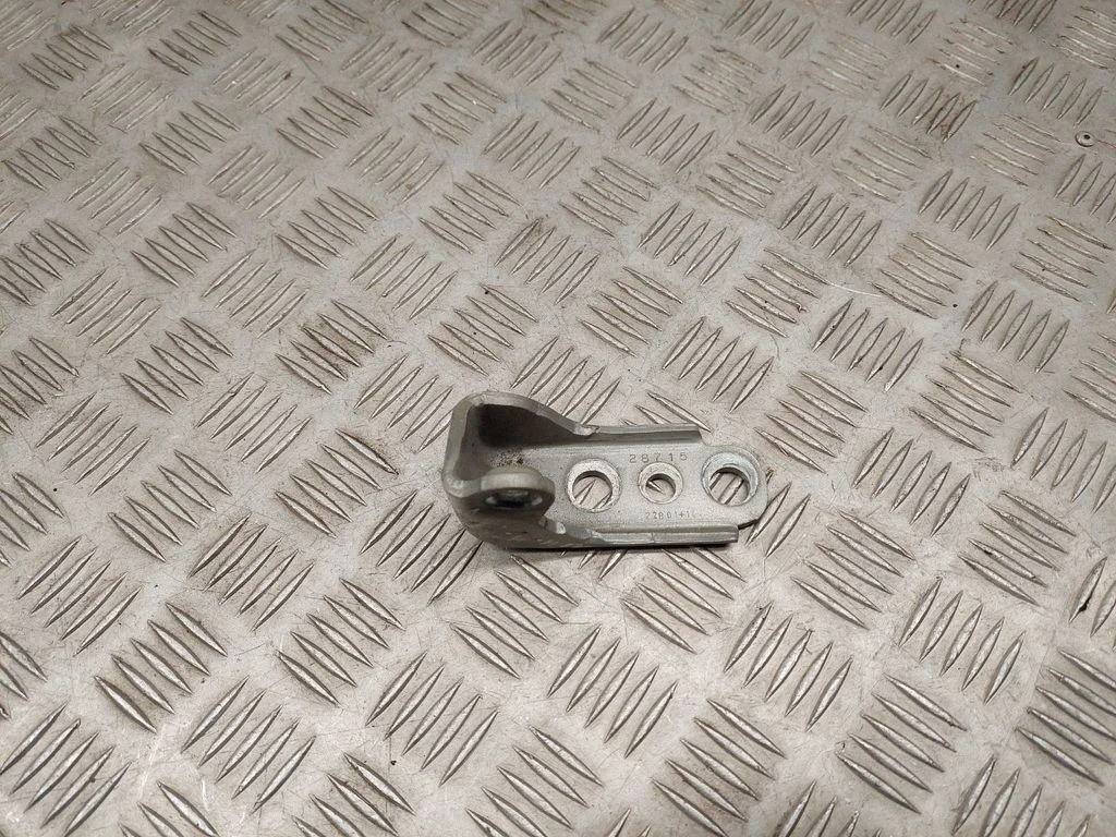 Priekšējā augšējā eņģe 2280110