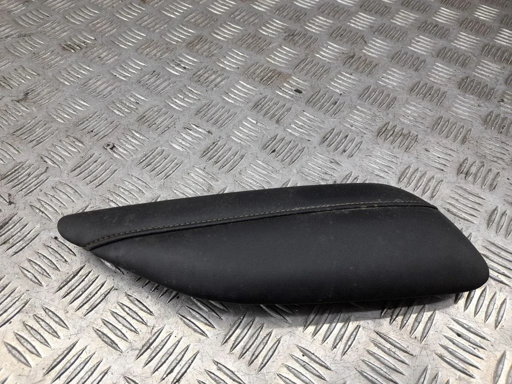 Front door cover/cap 23365010