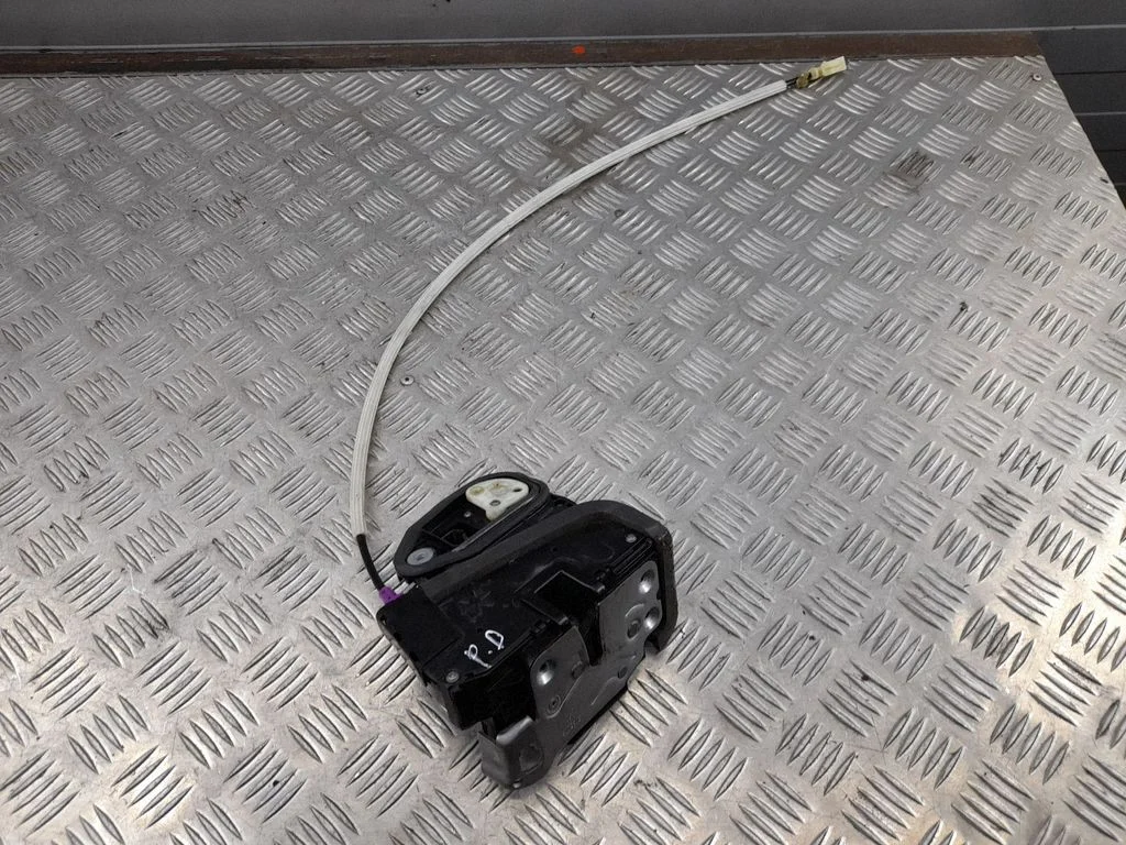 Front door lock 13510505