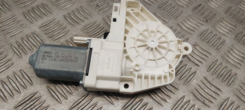 Front door window regulator motor – Audi A5 Sportback 8TA (2009-2016)