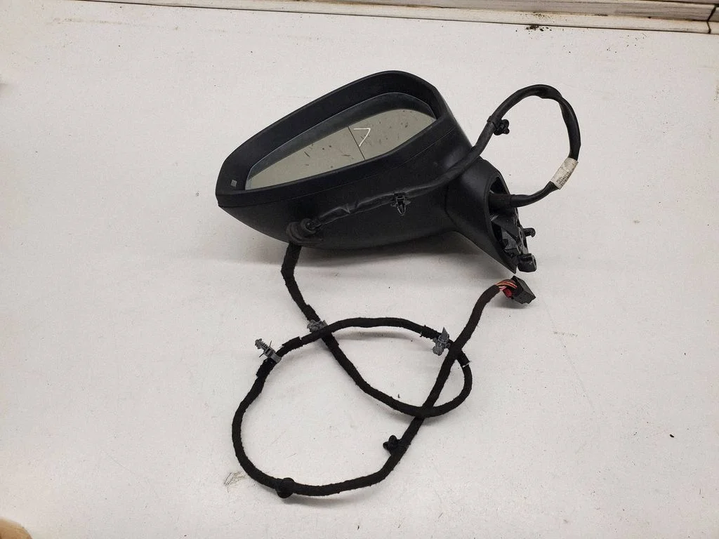 Spogulis (elektriski regulējams) (kupejai) 8W6857409BB