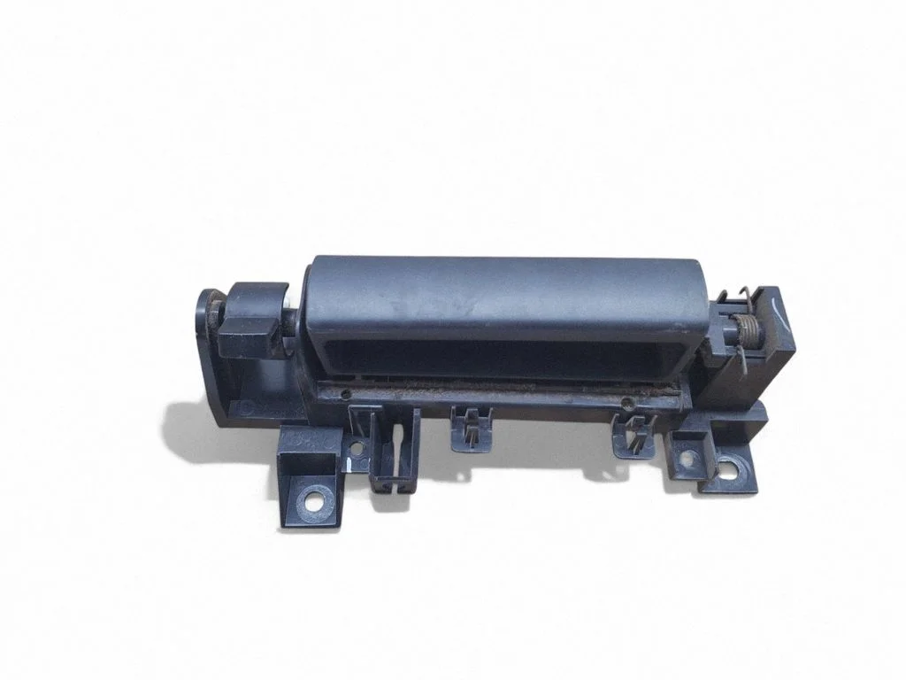 Sliding door interior handle – Volkswagen Routan (2008-2014)