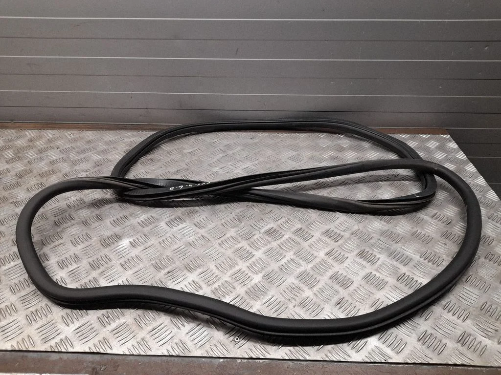 Sliding door rubber seal 68188720AD