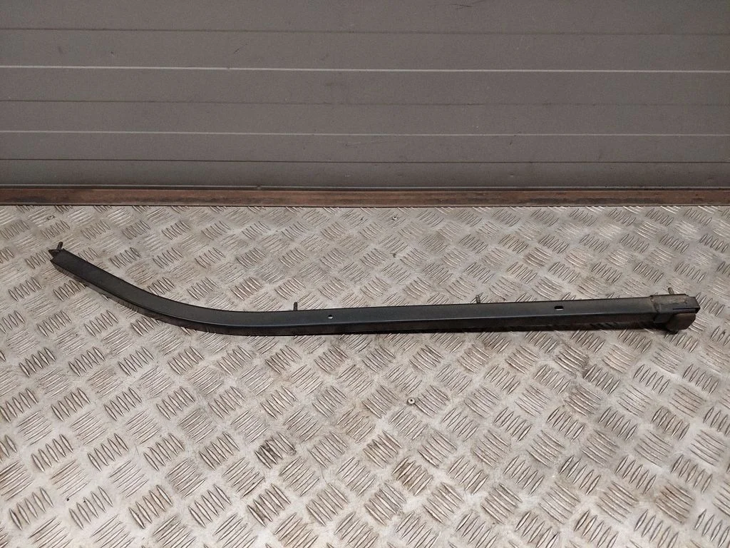 Sliding door upper top rail – Chrysler Pacifica (2017-)