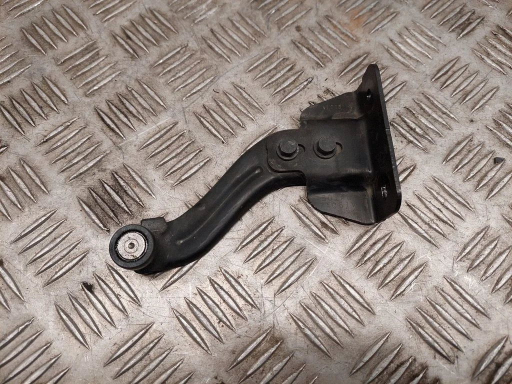 Sliding door lower roller guide/hinge 307AD