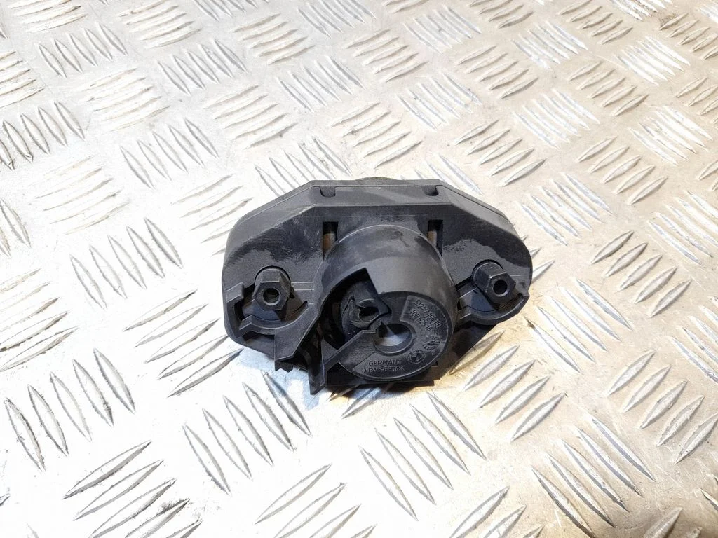 Loading door lock – BMW 7 Series F01 F02 F03 F04 (2008-2016)