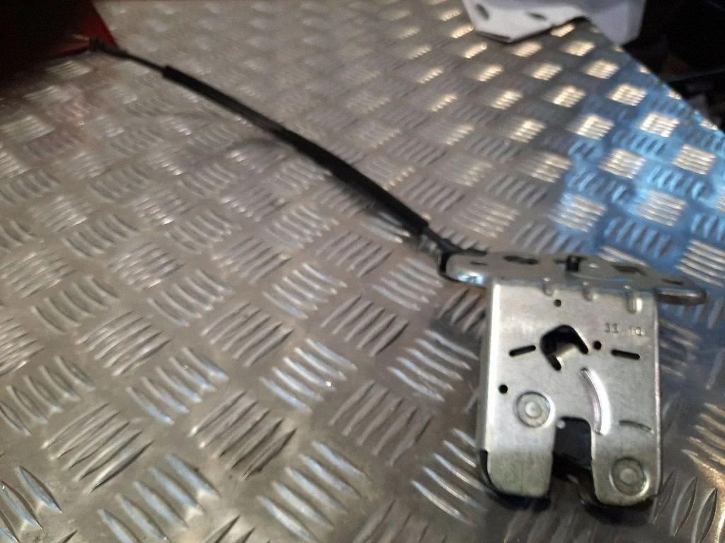 Loading door lock – Audi A8 S8 D4 4H (2010-2016)