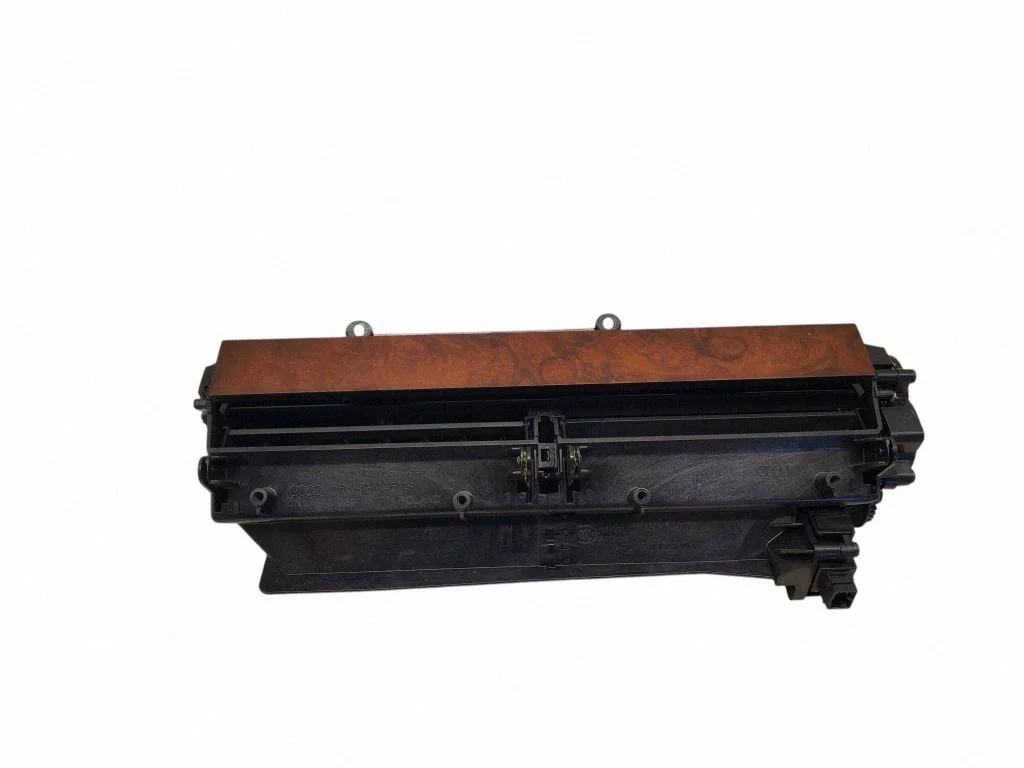 Środkowe kratki nawiewu 4N1820951