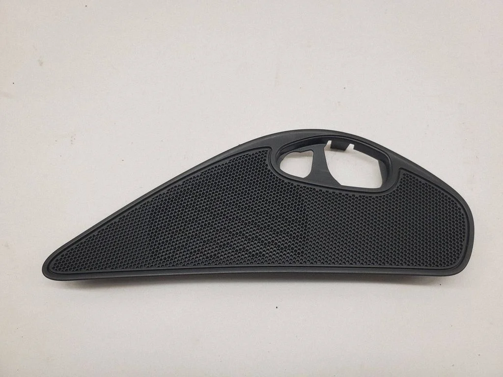 Dash center speaker trim cover – Audi A8 S8 D4 4H (2010-2016)
