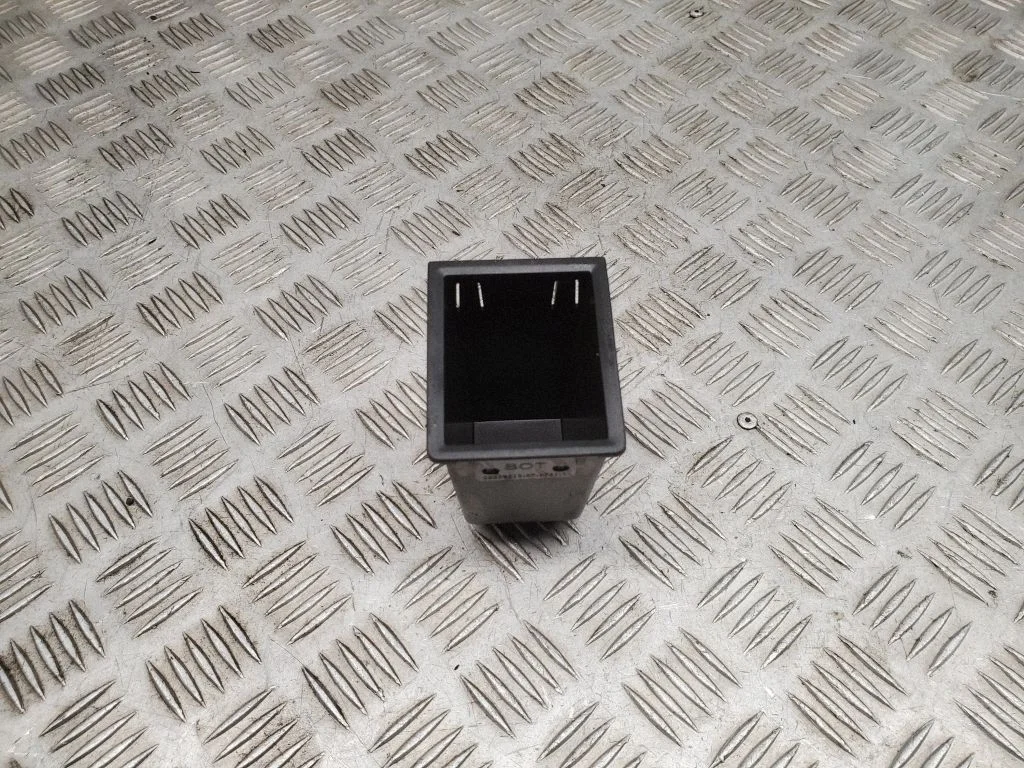 Dashboard storage box/compartment 1EB01TRMAA