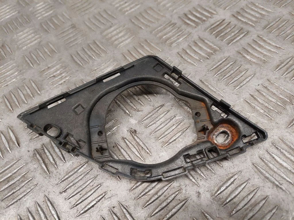 Side speaker frame – Audi Q7 4M (2015-)