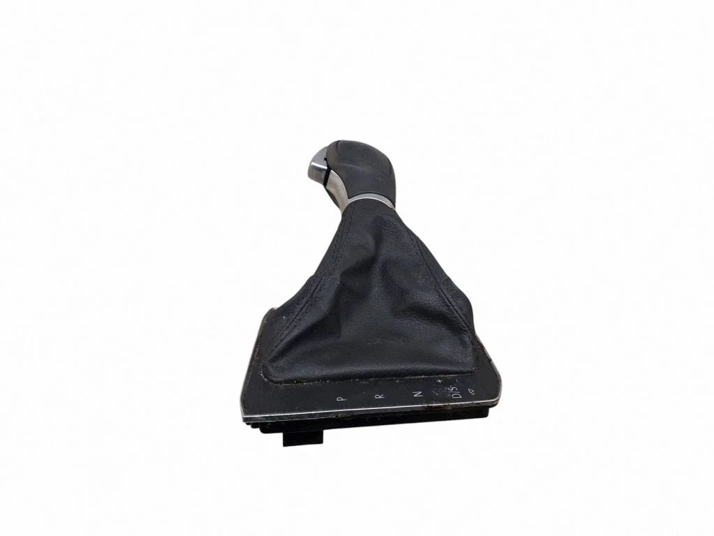 Pārnesumu pārslēga sviras apdare (plastmasas) 5NN713203H