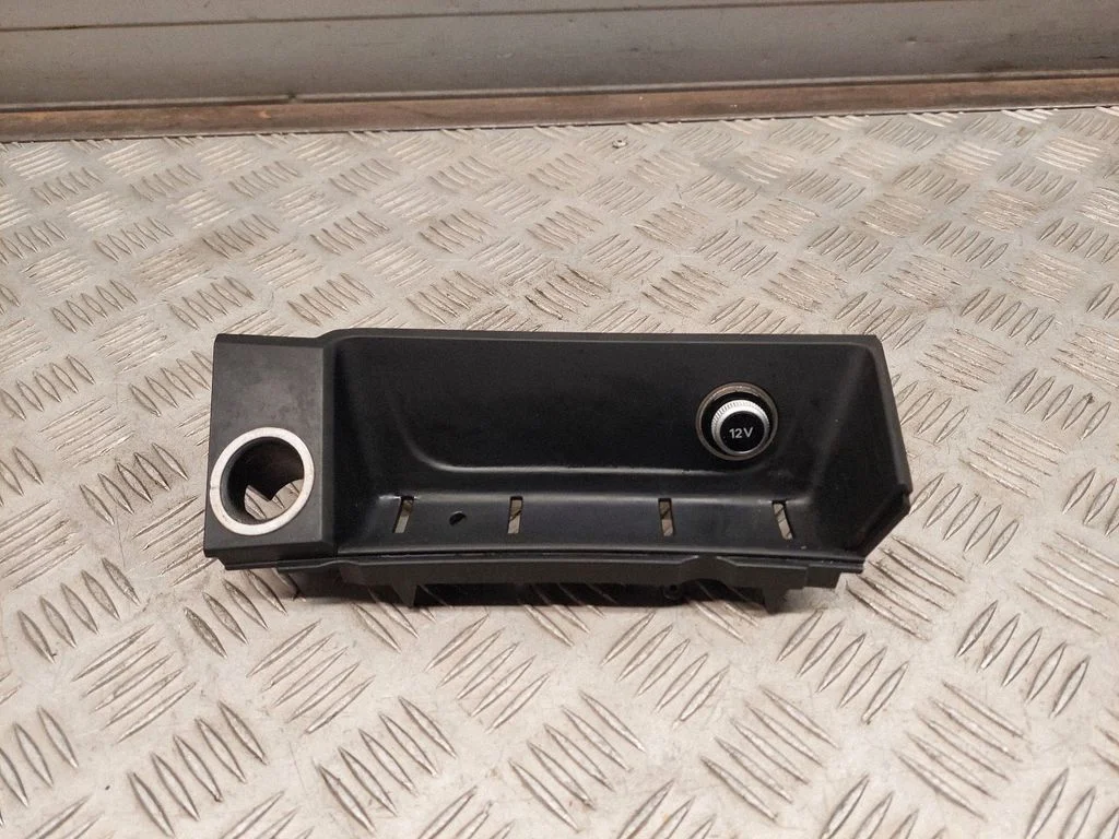 Cigarette lighter trim front – Audi A4 S4 B9 (2015-2019)
