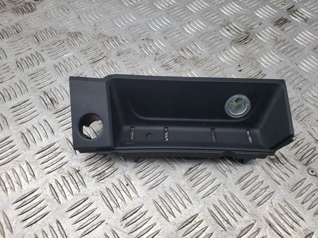 Cigarette lighter trim front – Audi A5 (2016-2024)