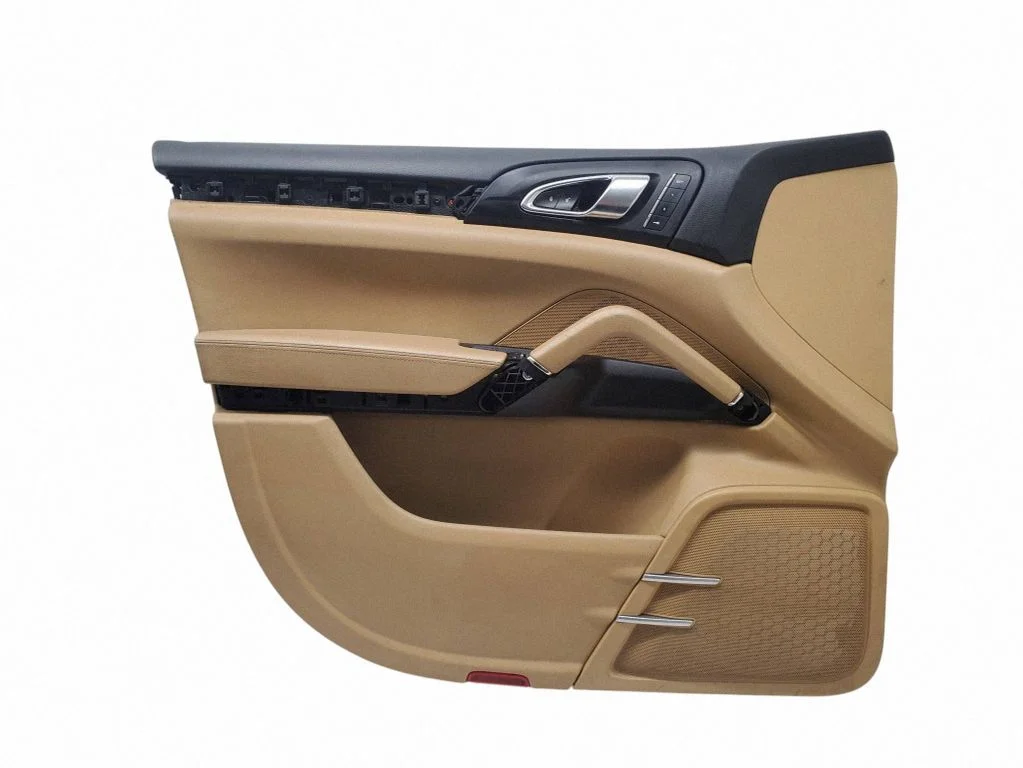 Eesmiste uste sisevooder – Porsche Cayenne (92A) (2010-2017)