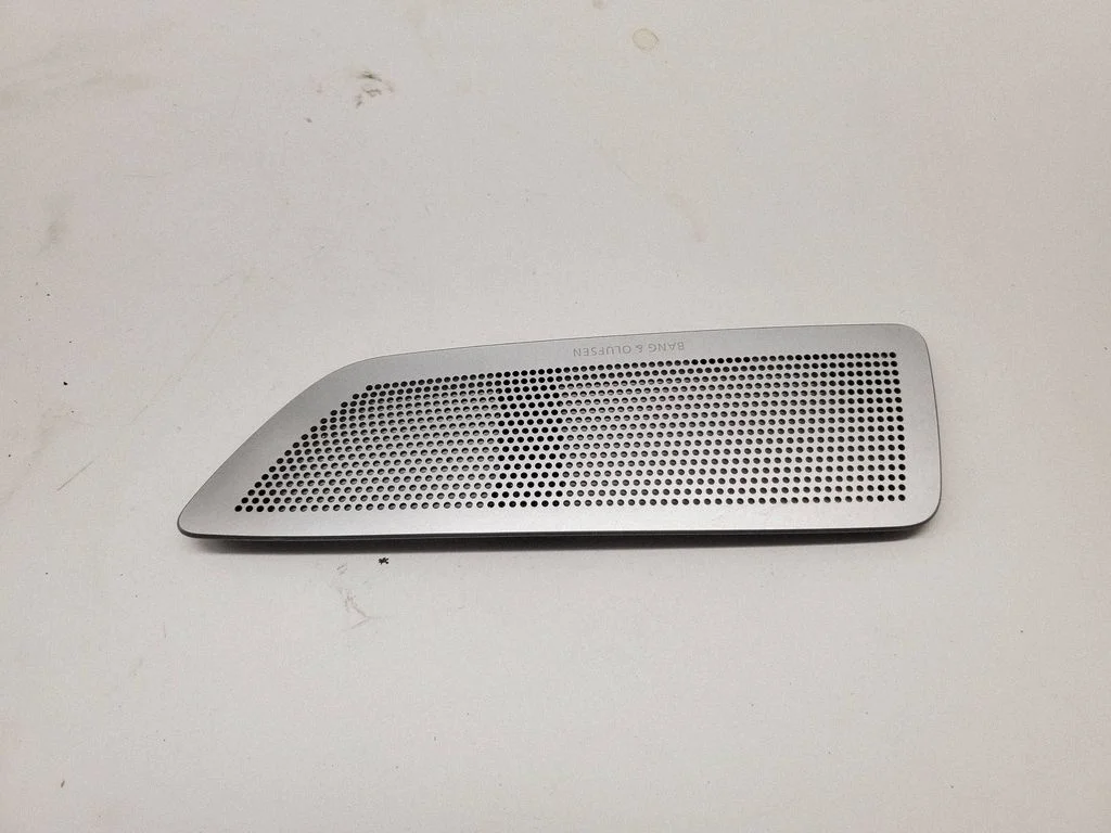 Rear door speaker cover trim – BMW 7 Series F01 F02 F03 F04 (2008-2016)