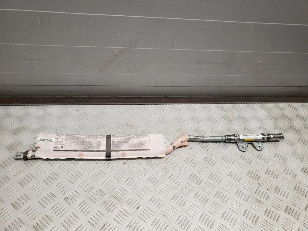 Eesmise ukse turvapadi – Mercedes-Benz SL-klass R231 (2012-2017)