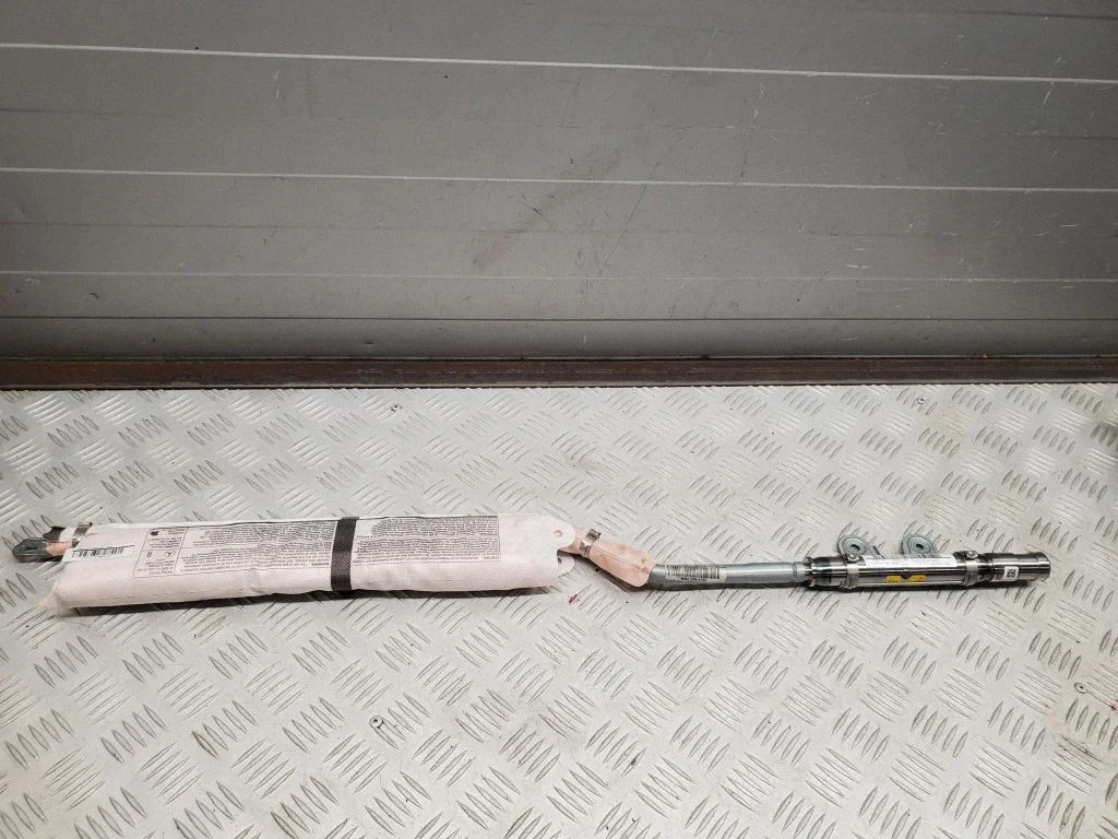 Eesmise ukse turvapadi – Mercedes-Benz SL-klass R231 (2012-2017)
