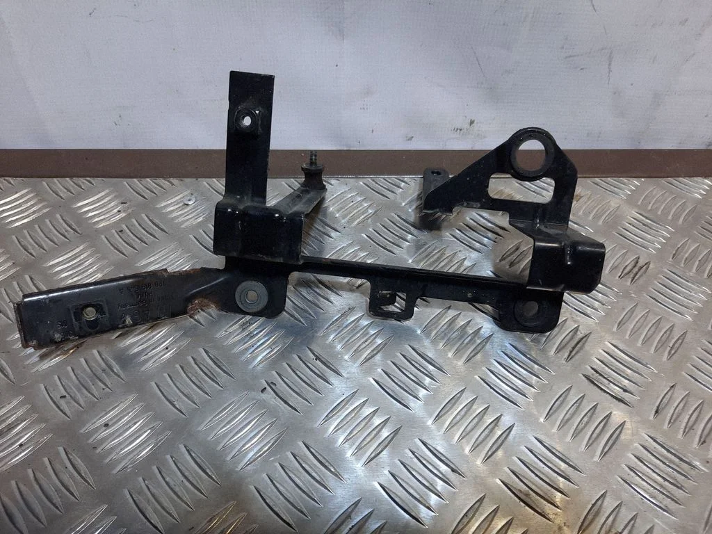 Kronšteins 7P0819545A
