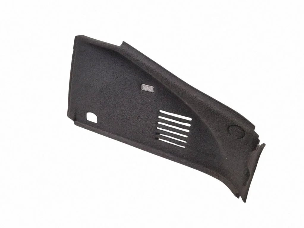 Boczny panel tapicerki bagażnika 8J8863880A