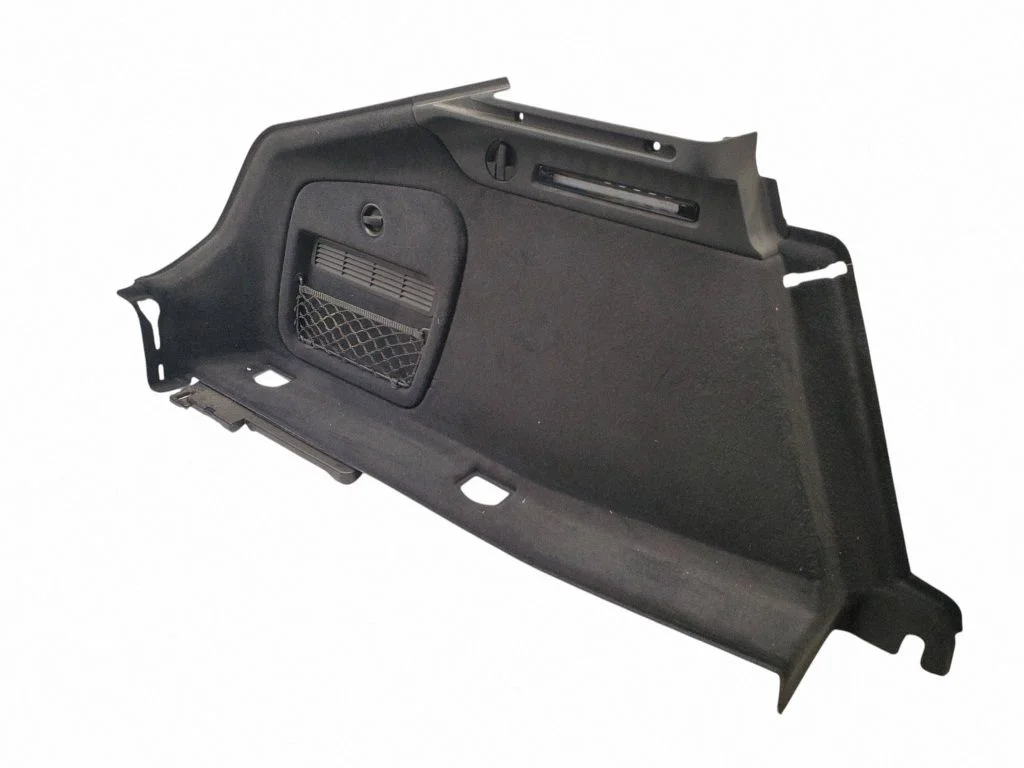 Boczny panel tapicerki bagażnika 8W8863879N