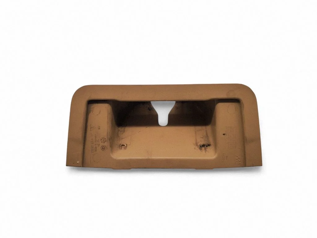 Tailgate/boot lid lock trim – Porsche Macan (95B) (2014-2018)
