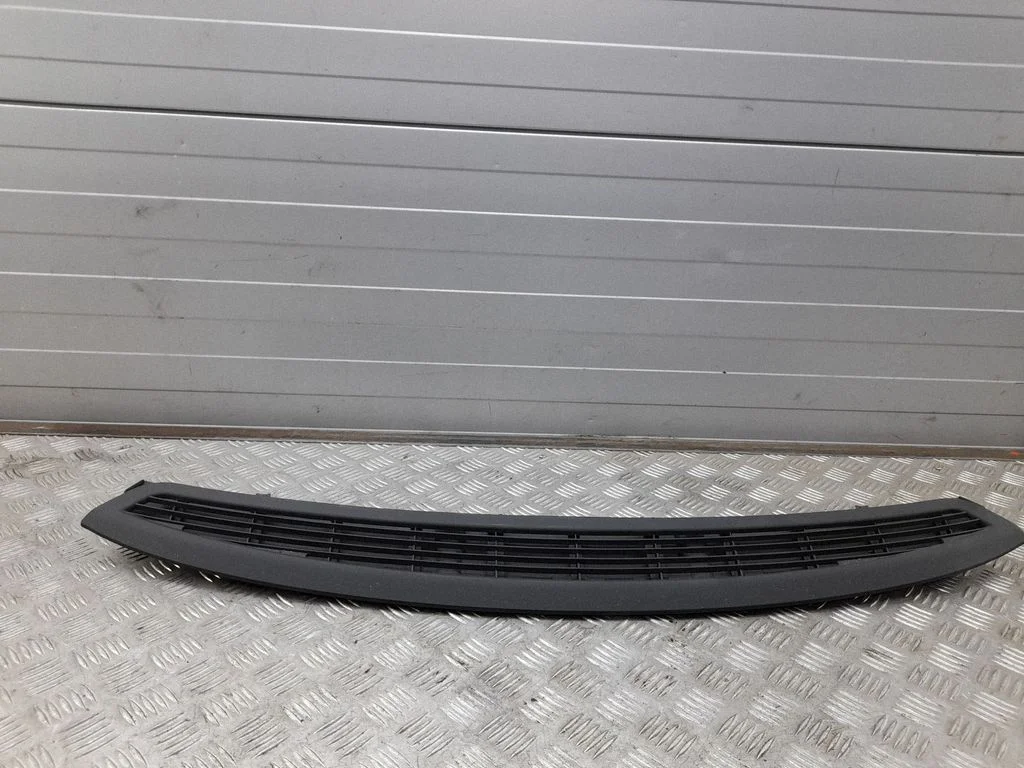Parcel shelf grill – BMW 6 Series F12 F13 (2010-2018)