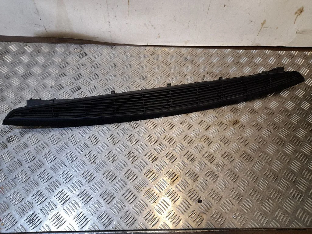 Plauktiņa restītes – BMW 7. sērija F01 F02 F03 F04 (2008-2016)