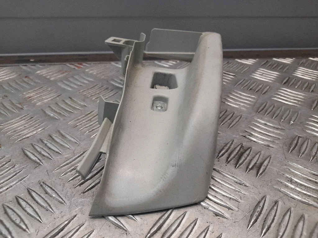 Seat belt trim – Audi A7 S7 4G (2011-2017)