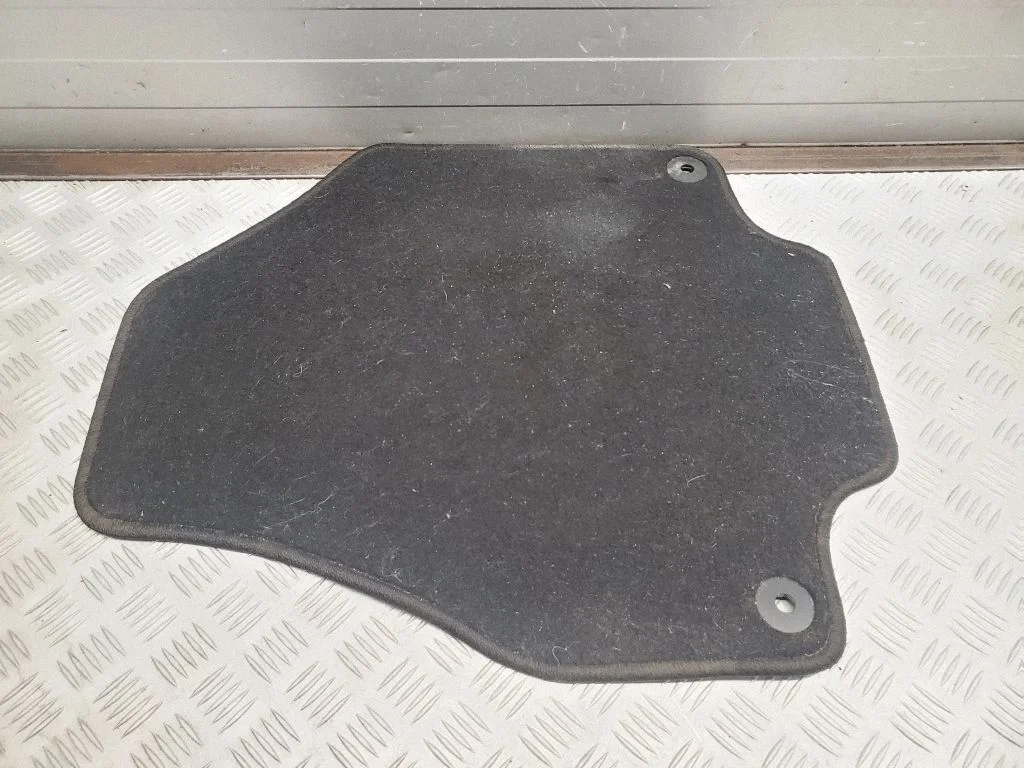 Priekšējais paklājiņš 5SN211X9AE