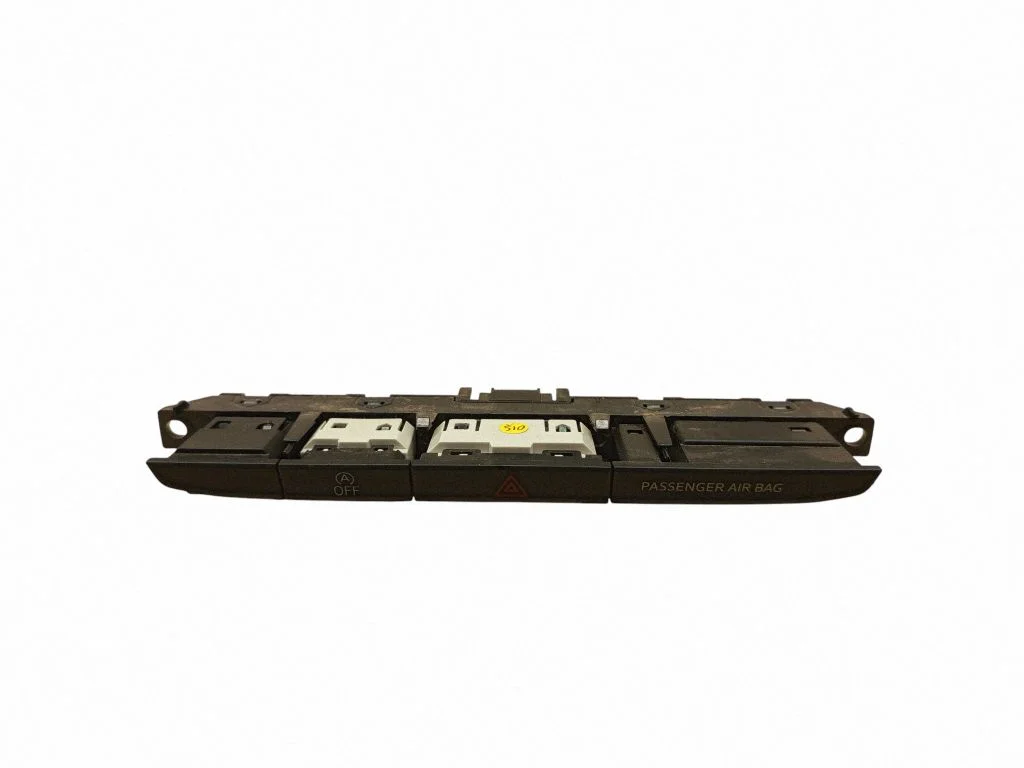 Hazard light switch 3CN927132E