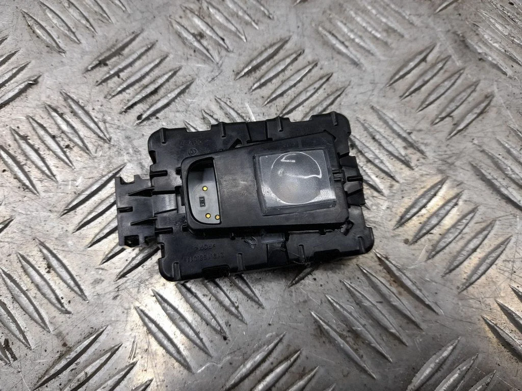 Interior lighting switch – Chrysler Pacifica (2017-)