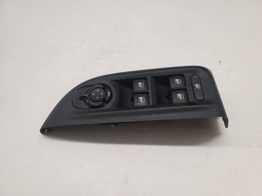 Electric window control switch 01561676310