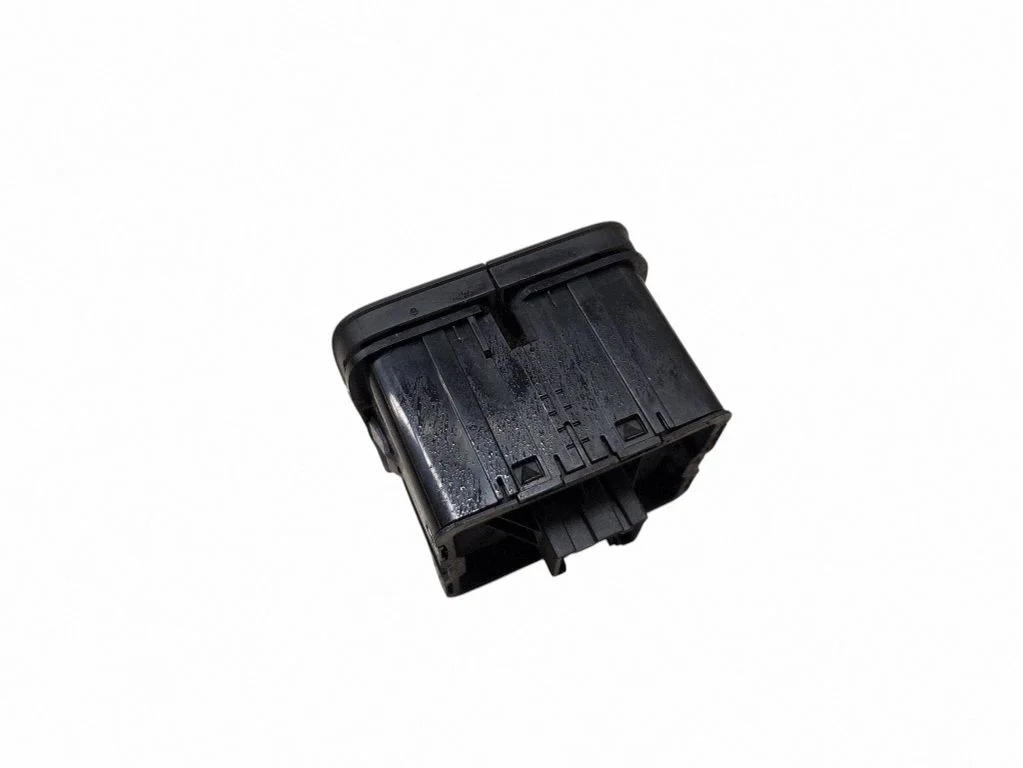 Citi slēdži/rokturi/pārslēdži LB5T11B573AB