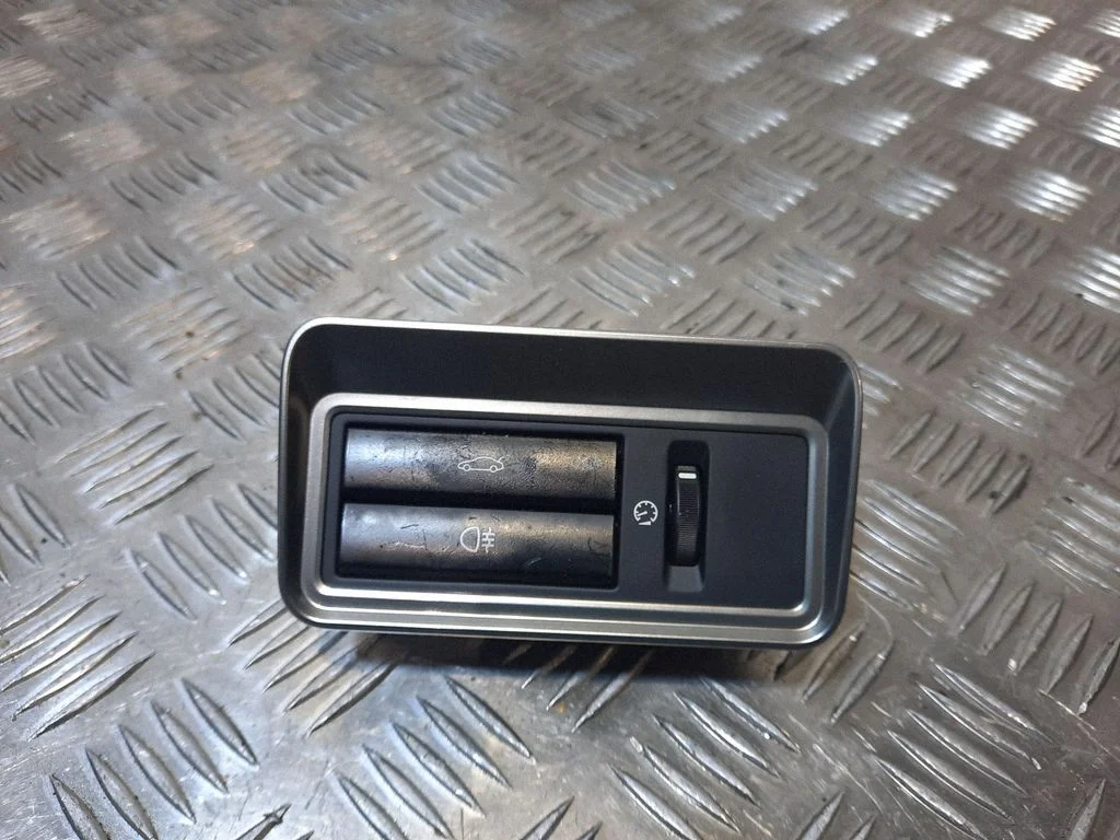 Udutulede lüliti 8X2311654AA