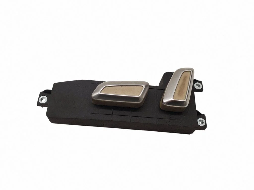 Sēdekļu regulēšanas slēdzis (-ži) 4L0959747A