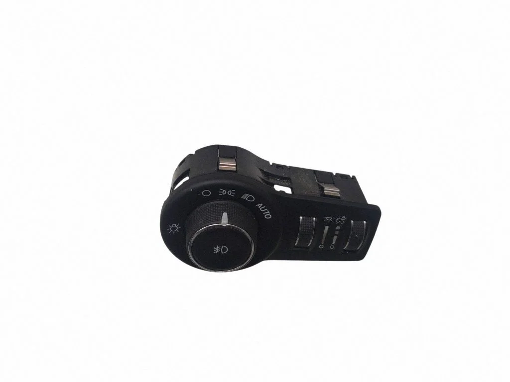 Gaismu slēdzis P68154356AC