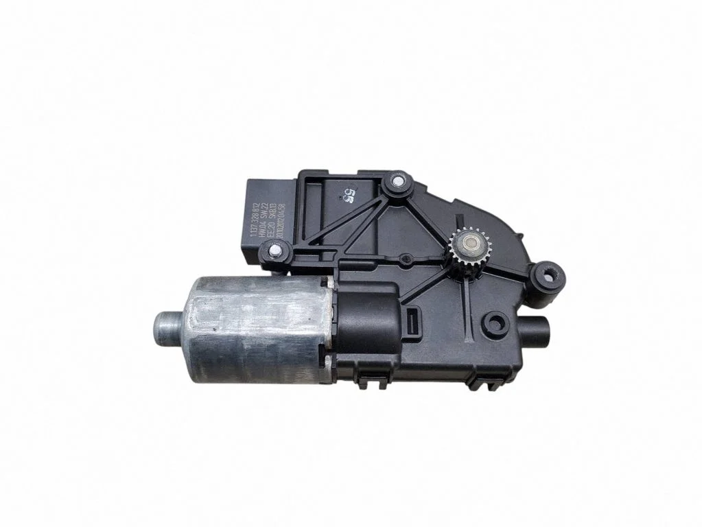 Jumta lūkas motoriņš/piedziņa 8R0959591A