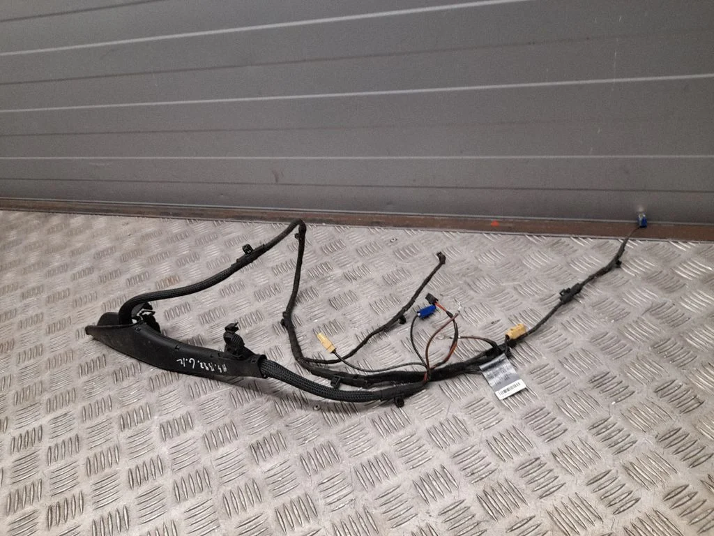 Jumta lūkas elektroinstalācija 8W7971821B
