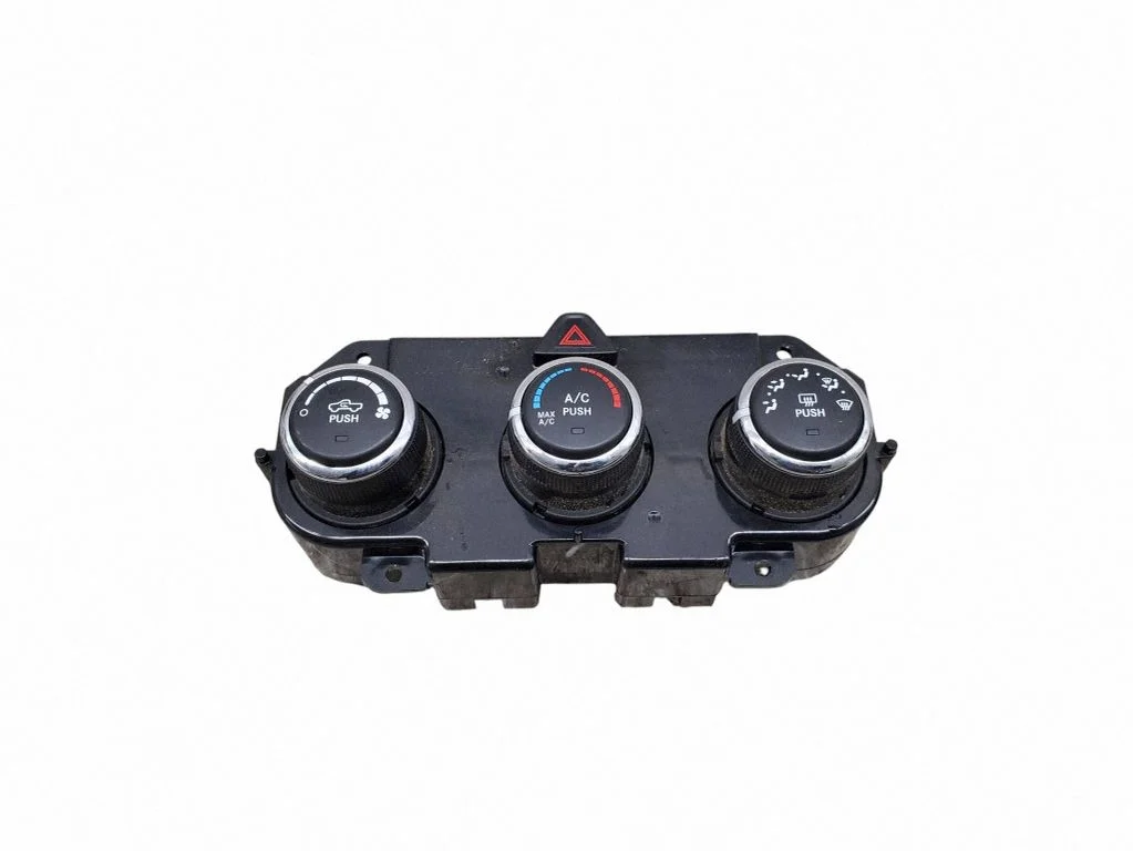 Climate control unit – Dodge RAM 1500 DS (2009-)
